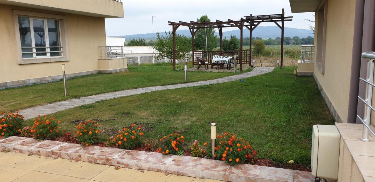 Pearl Sunshine Appartments Primorsko Buitenkant foto